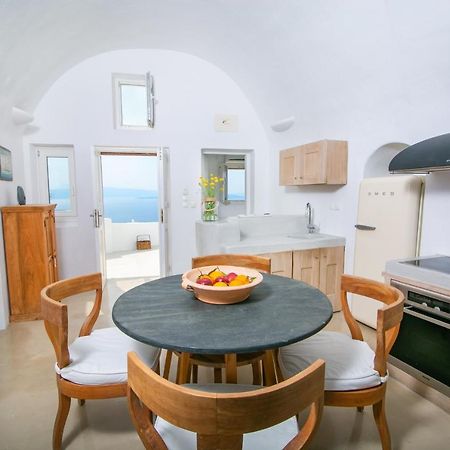 Menias Cave House Appartement Oía Buitenkant foto