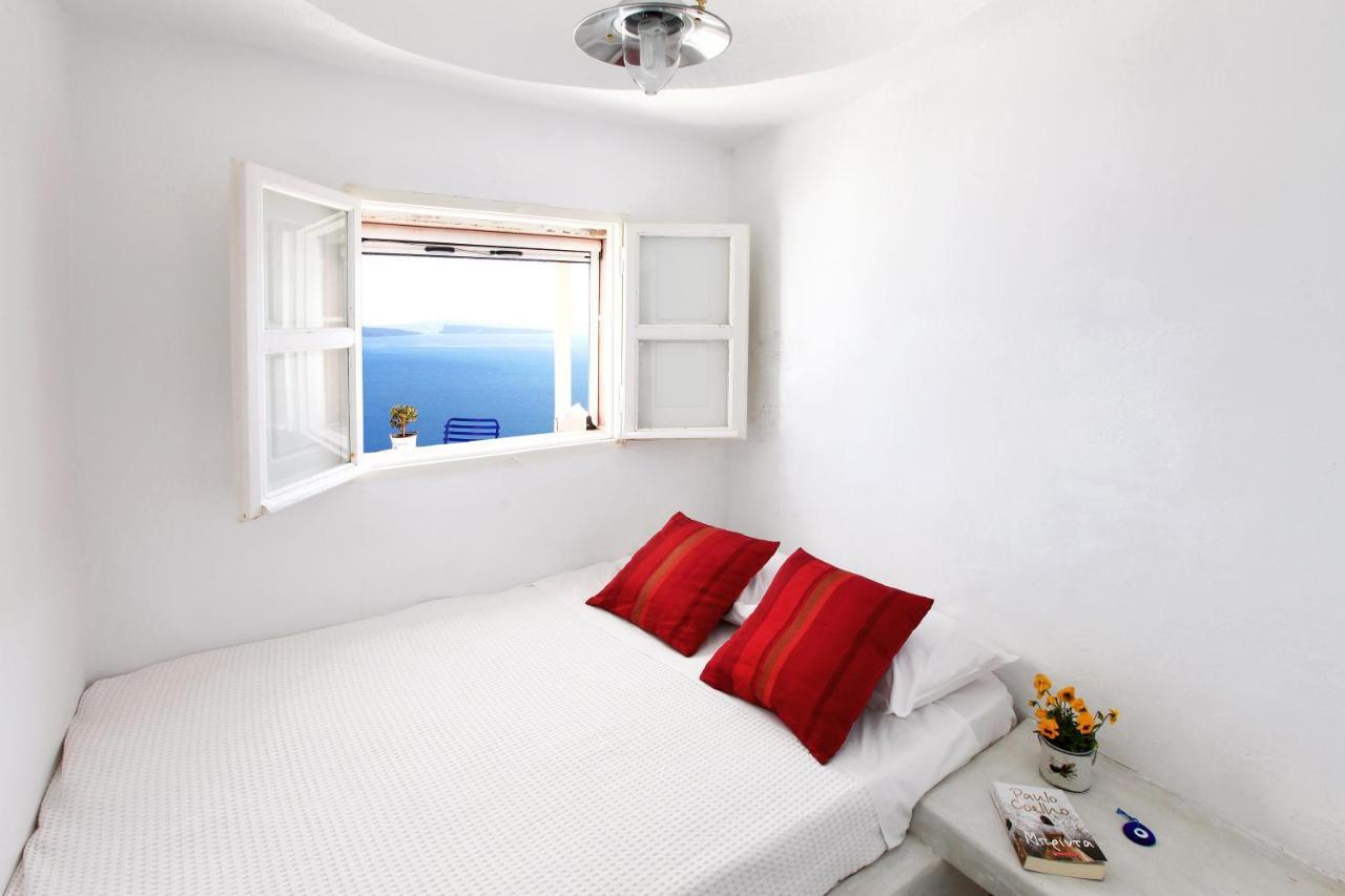 Menias Cave House Appartement Oía Kamer foto