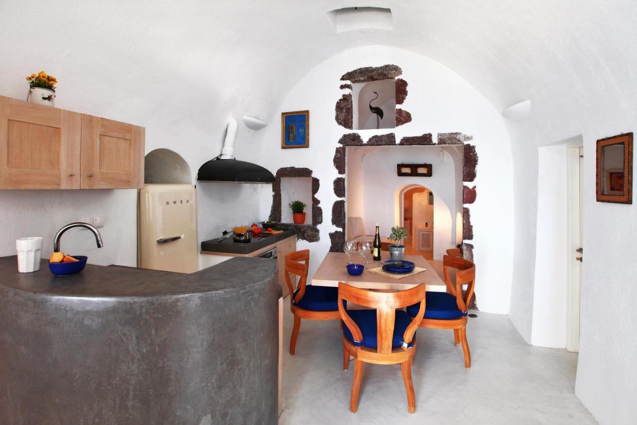 Menias Cave House Appartement Oía Kamer foto