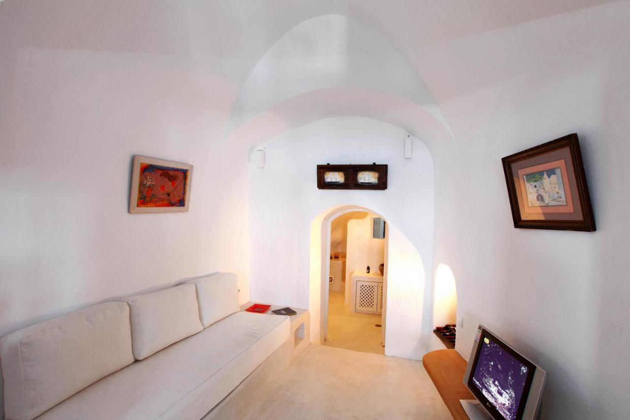 Menias Cave House Appartement Oía Kamer foto