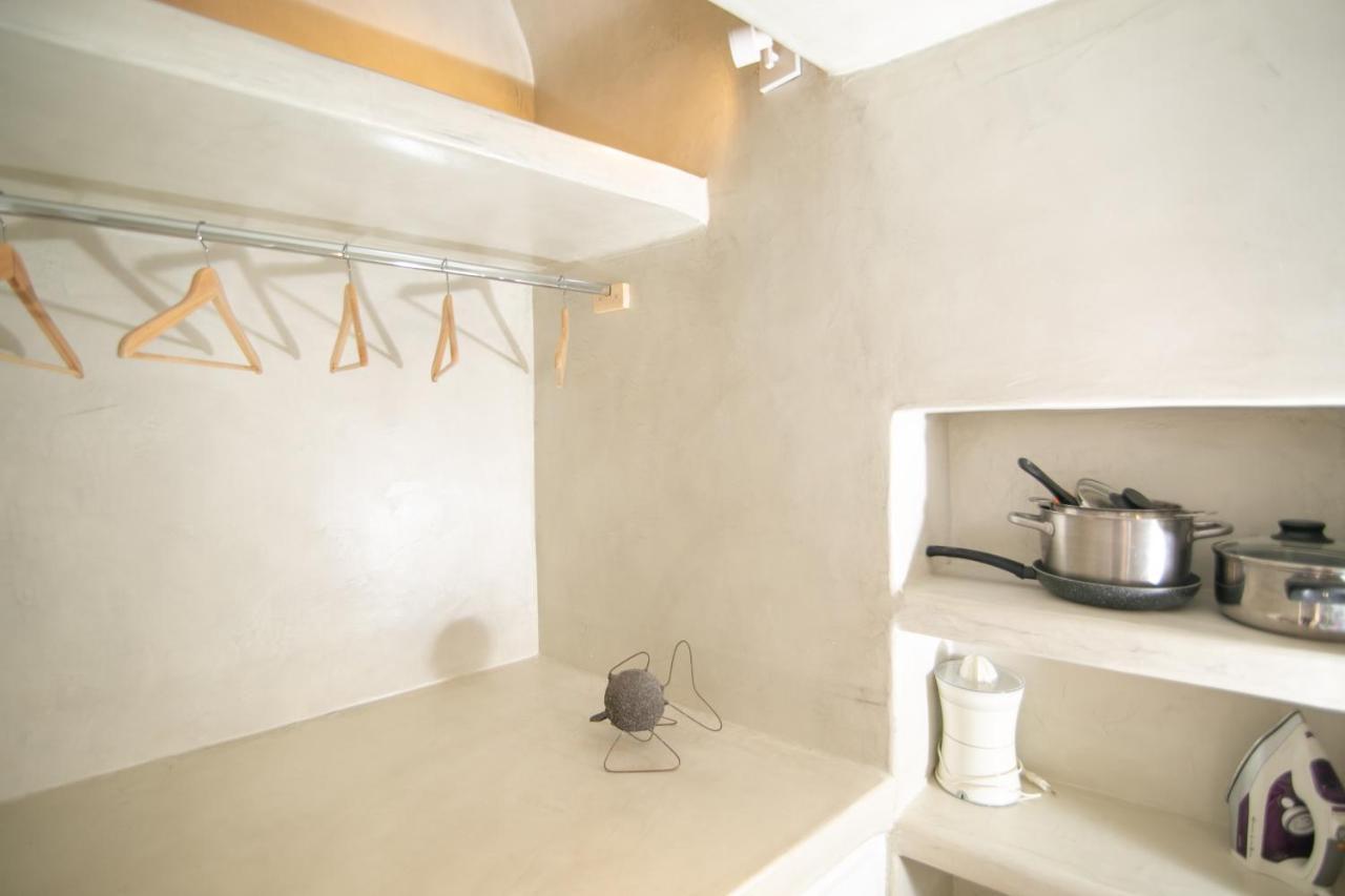 Menias Cave House Appartement Oía Buitenkant foto