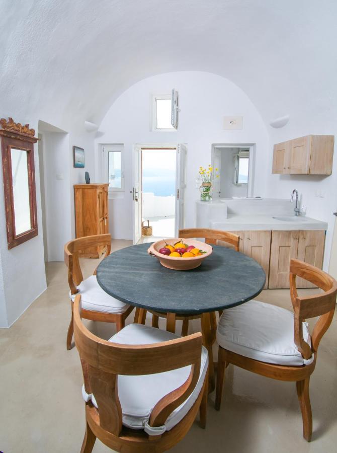 Menias Cave House Appartement Oía Buitenkant foto